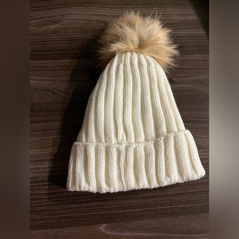 Ivory Hat - NWT - Picture 2 of 3